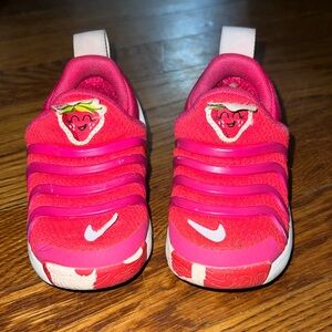 Toddler Nike Strawberry Shoes